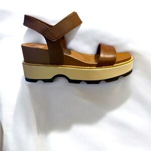 NWOT JOANIE IV Y Strap Wedge Women's Sandal